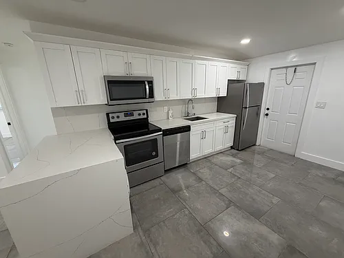 3990 SW 51st St #1 Photo 1