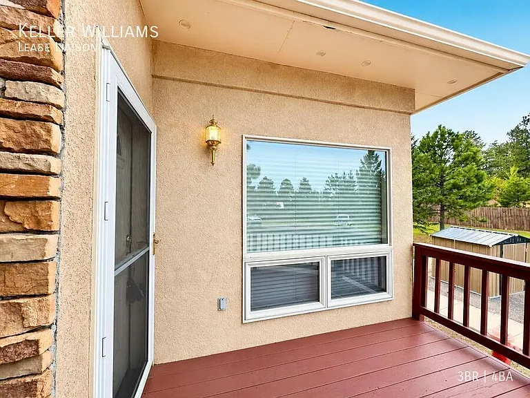 701 Westwood Trce — Photo 4