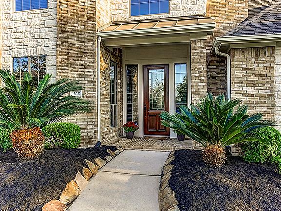 2nd image of 12027 Terraza Cove Ln