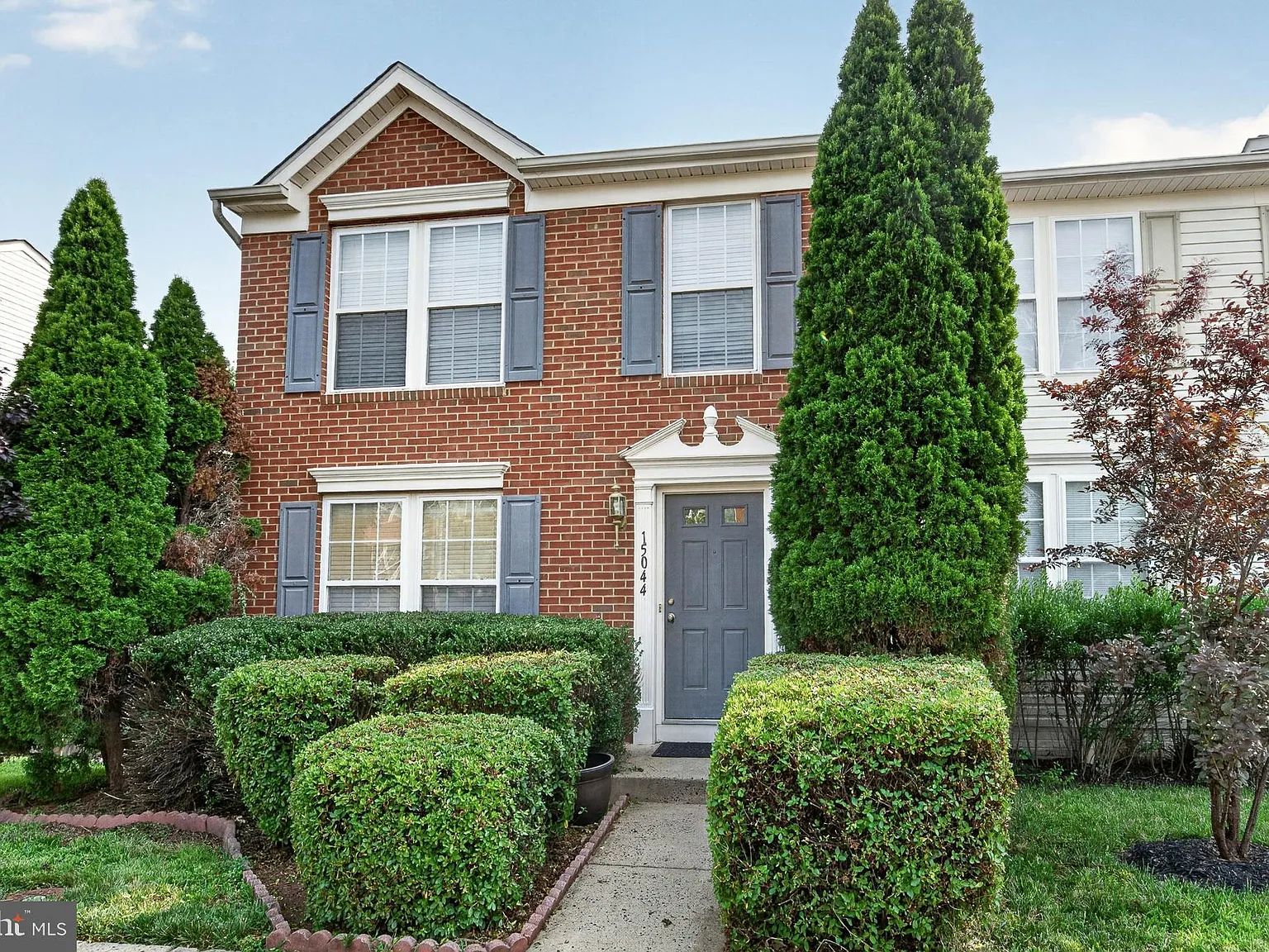 3 bed, 3.5 bath, 1876 sqft, $2,995 — Photo 1