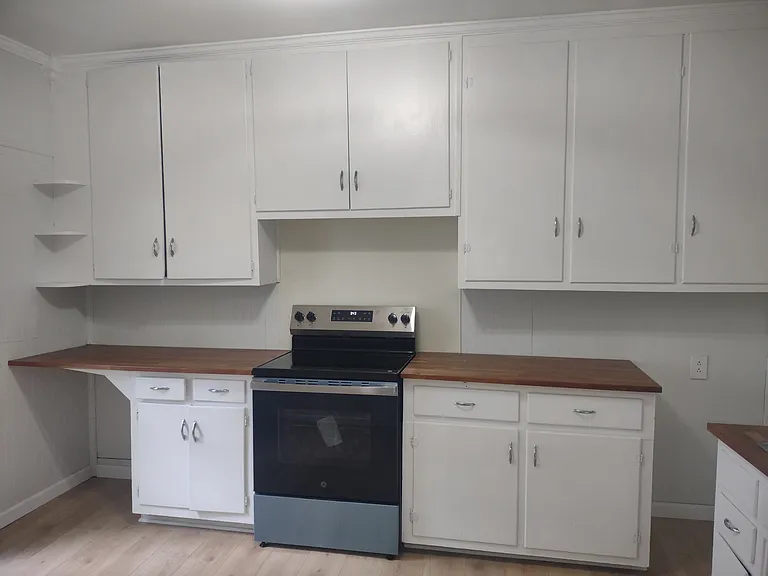 143 Morrison St #1 — Photo 4