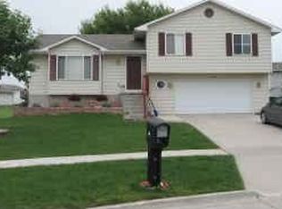 3110 SE Honeysuckle Ct, Ankeny, IA 50021