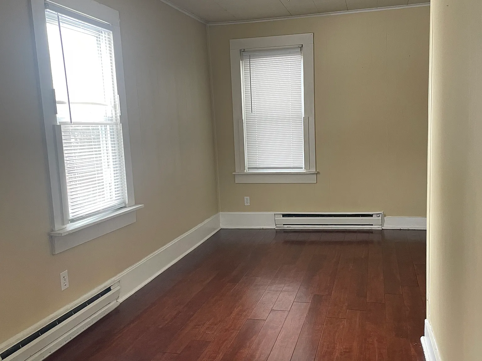 2 bed, 1200 sqft, $1,500 — Photo 4