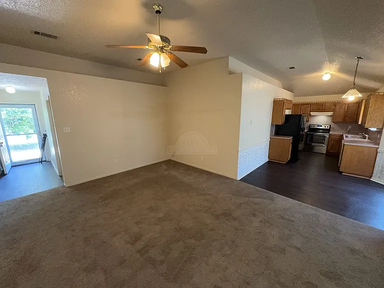 4004 Riverrock Dr — Photo 13