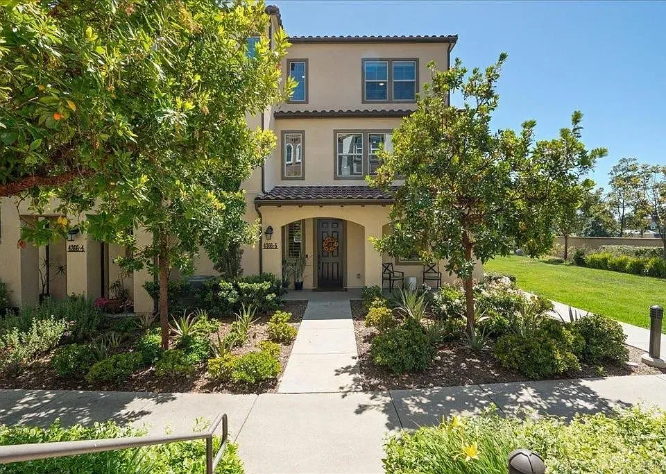 4366 Pacifica Way #5