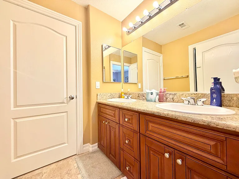 26187 Isherwood St — Photo 28
