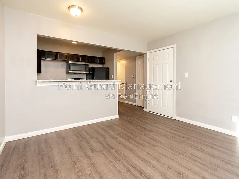 2110 E 16th St N #101 — Photo 3