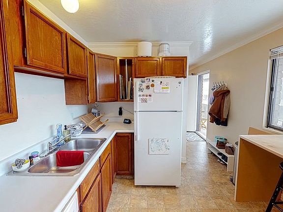 4th image of 958 E 500th St N APT 4