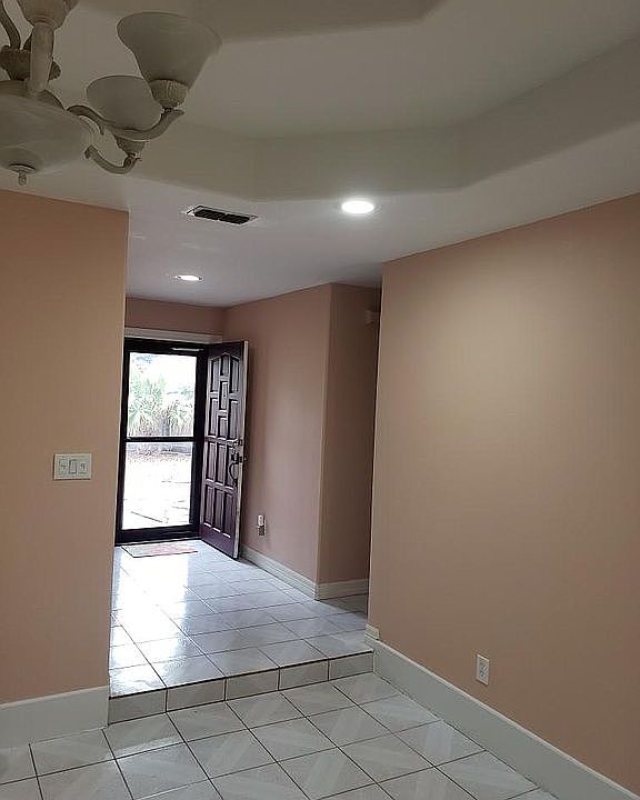 1st image of 2609 Highland Ct