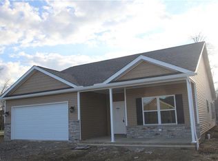 9213 Woodland Blue Dr, Seville, OH