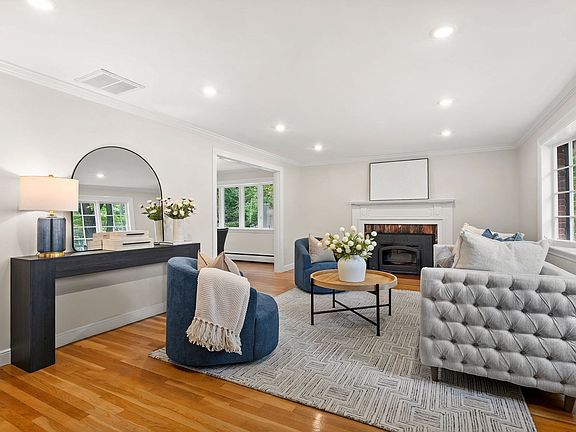 4th image of 26 Mayflower Rd