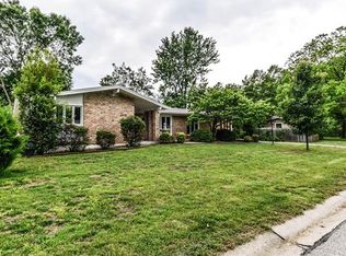 22 Grant Dr, Saint Peters, MO