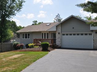 42220 N Center St, Antioch, IL 60002