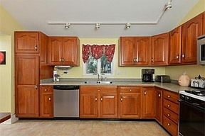 3rd image of 21 Tremont St