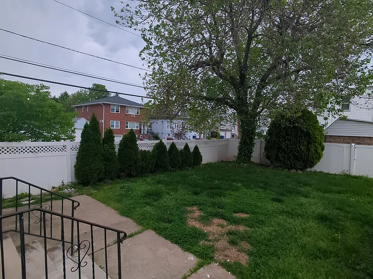 448 Ainsworth St — Photo 15