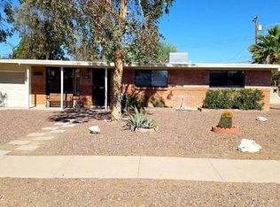 6725 E Calle Herculo, Tucson, AZ 85710