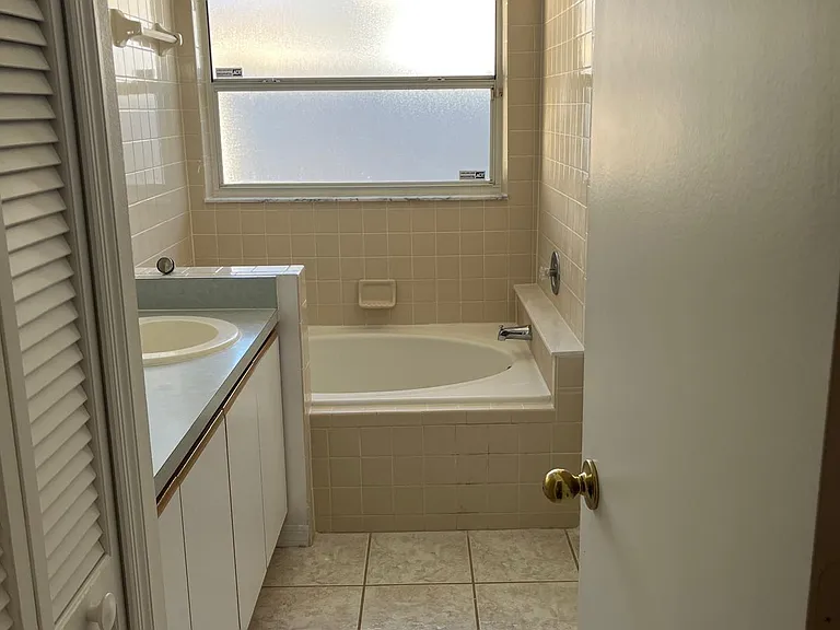9176 Fort Jefferson Blvd #9176 — Photo 5