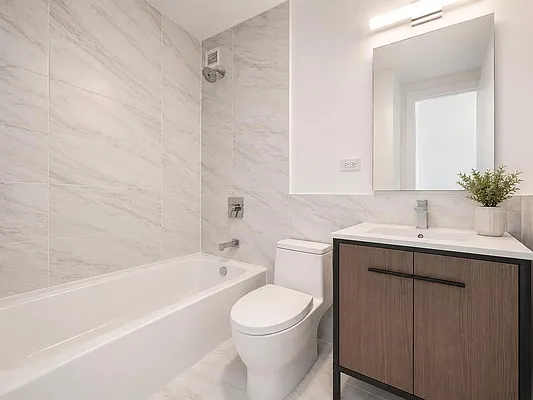Bathroom, photo 1