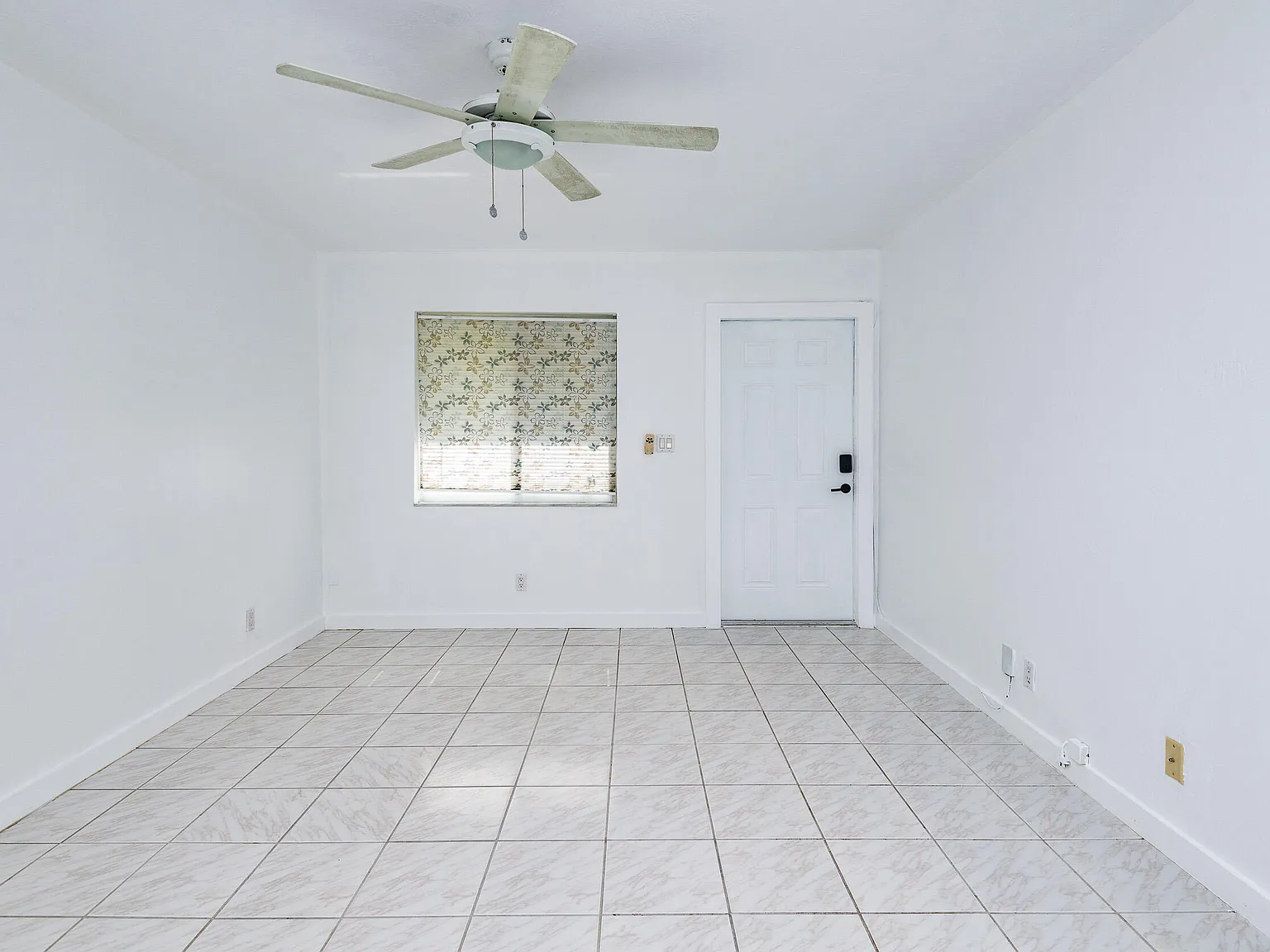 2 bed, 1.0 bath, 825 sqft, $2,200 — Photo 4