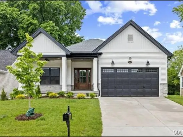 1143 Vinetta Dr, Saint Louis, MO 63131