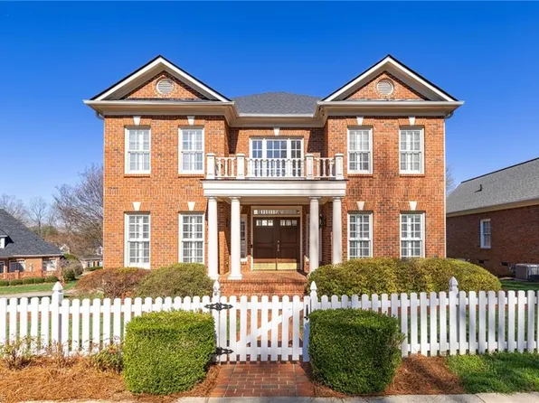 19 Thimbleberry Sq, Greensboro, NC 27455