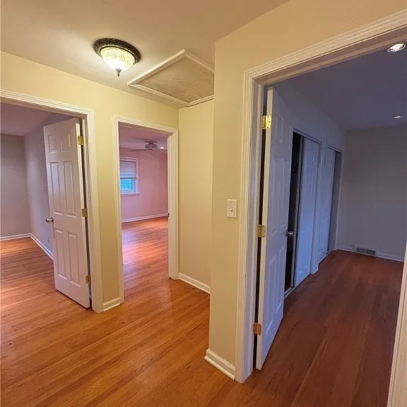 215 Locksley Rd — Photo 13