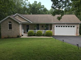 29 Beneva Cir, Moneta, VA 24121
