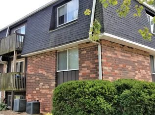 4311 Cheyenne Ave APT 10, Davenport, IA 52806