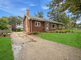 548 W Saint Charles Rd, Lombard, IL 60148