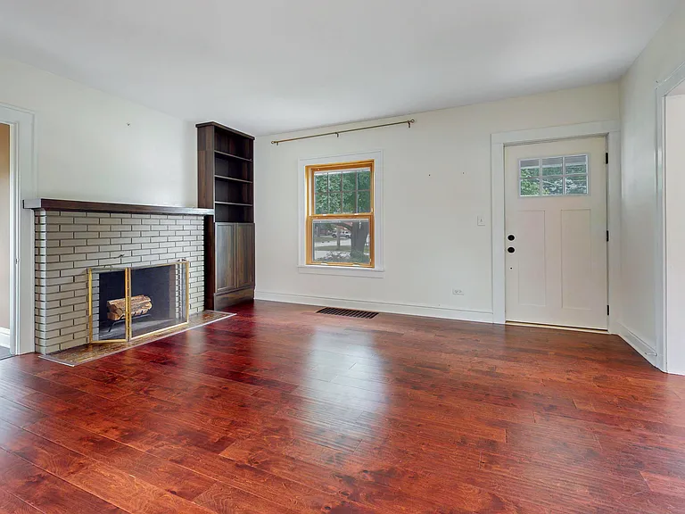 1492 S Jefferson St — Photo 4