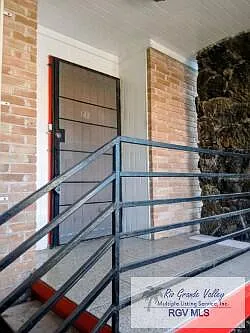 2 bed, 2.0 bath, 892 sqft, $1,300 — Photo 1