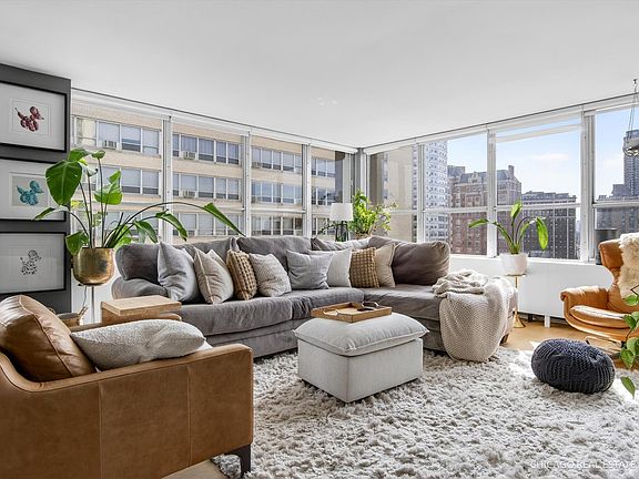 3rd image of 655 W Irving Park Rd APT 1101