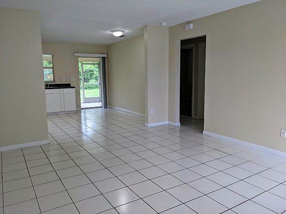 2nd image of 1229 SE 24th Ave