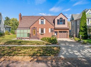 602 W Lyon St, Marshall, MN 56258