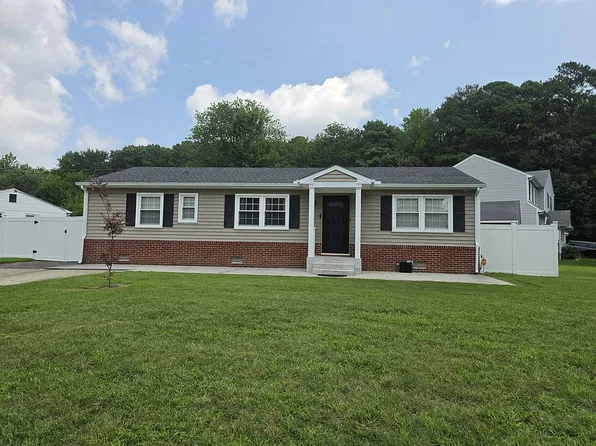 212 Picard Dr, Newport News, VA 23602