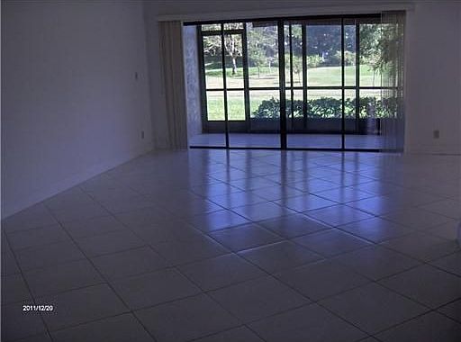 5th image of 5055 Oak Hill Ln APT 214