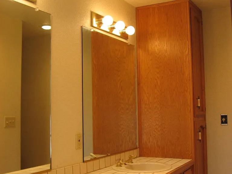 824 Jensen Duplex — Photo 16