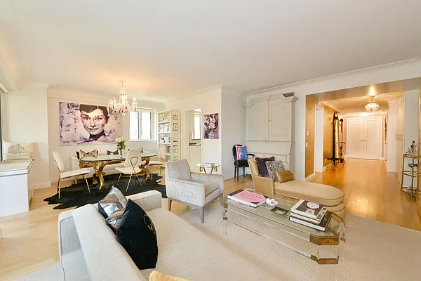 Sold by Nest Seekers International | media 16