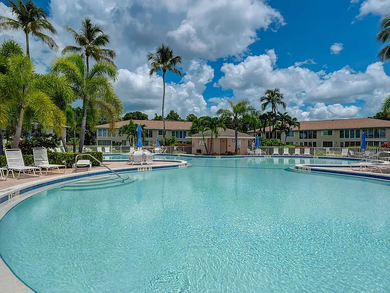 154 Palm Dr #2-ID1049699P — Photo 7