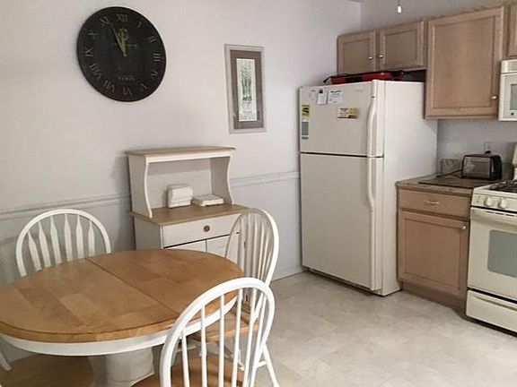 4th image of 3536 Roanoke St