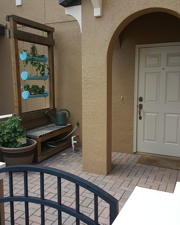 1st image of 2226 7 Oaks Dr