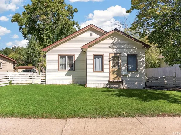 410 Grandview STREET W, Moose Jaw, SK S6H 5L1