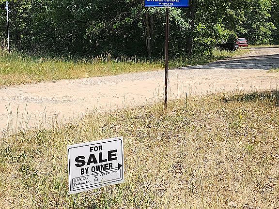 4th image of Creekside Dr