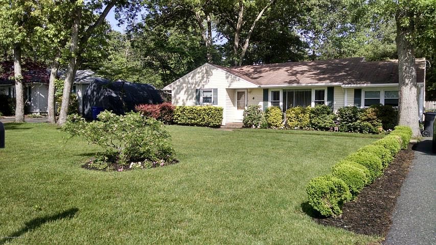 1st image of 6 Tanager Dr