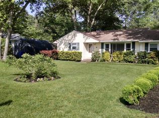 6 Tanager Dr, Toms River, NJ