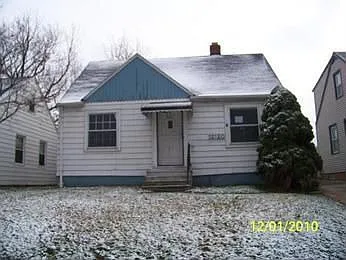 12120 Willard Ave photo 1