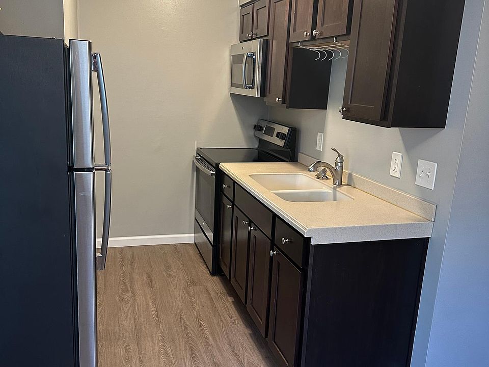 1st image of 822 Clough Pike APT 12