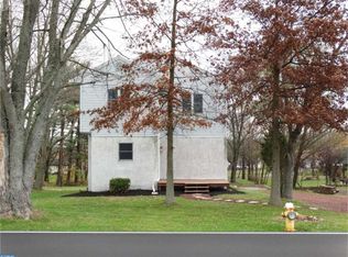 1938 N Pleasant View Rd, Pottstown, PA 19464