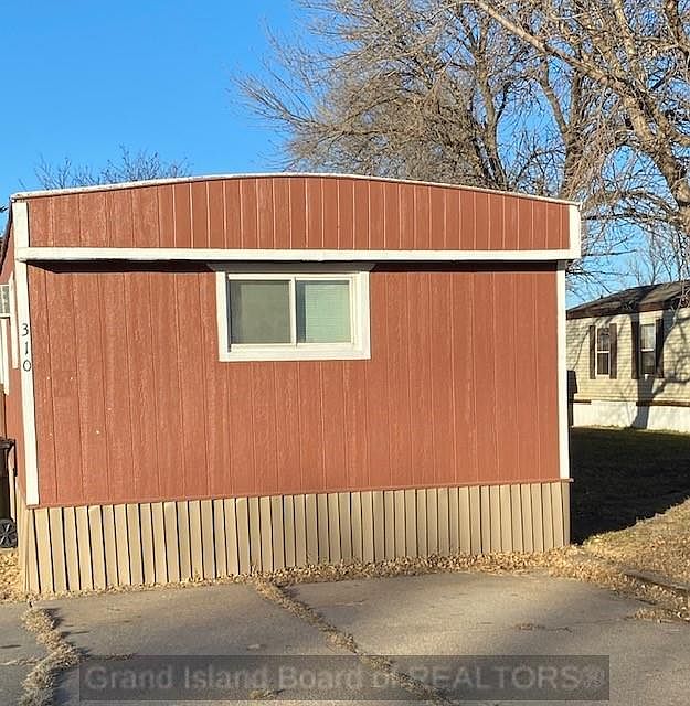 1st image of 310 N Ln