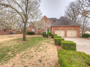 112 Iron Tree Dr, Carl Junction, MO 64834
